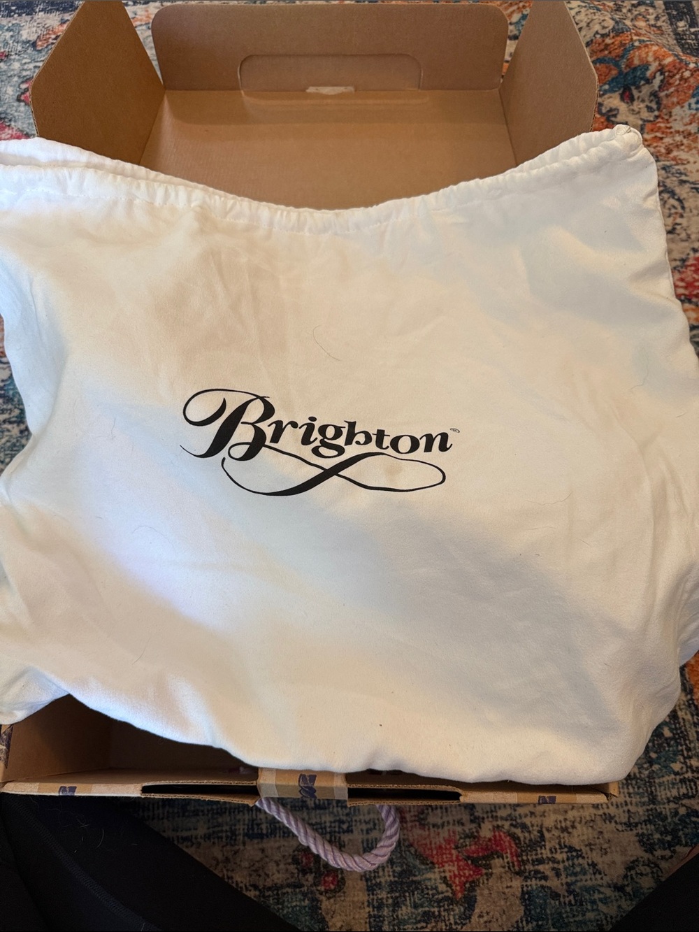 EUC Brighton white Cabana LUMINA purse with dust cover and original box - Picture 14 of 14